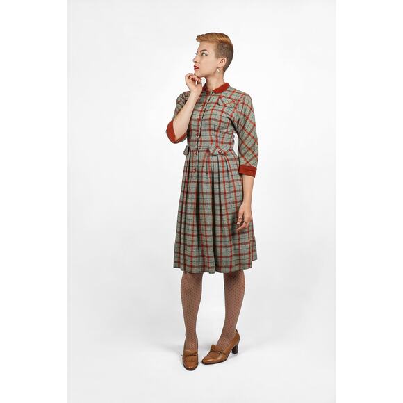 Vintage 1940s/50s Wool Plaid Button-up Shirt-Waist Dress w Corduroy Collar | S/M - Picture 4 of 10
